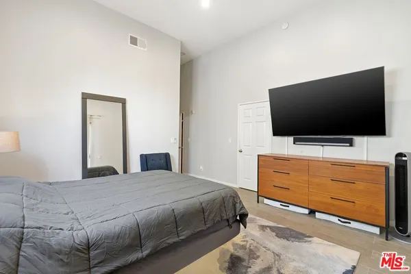 $5,500 | 1842 Greenfield Avenue, Unit 102, Los Angeles, CA 90025