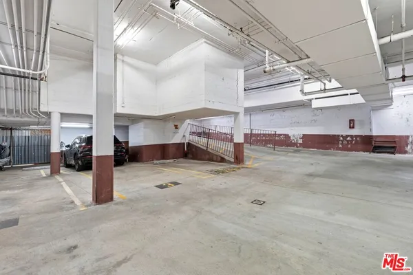 $5,500 | 1842 Greenfield Avenue, Unit 102, Los Angeles, CA 90025