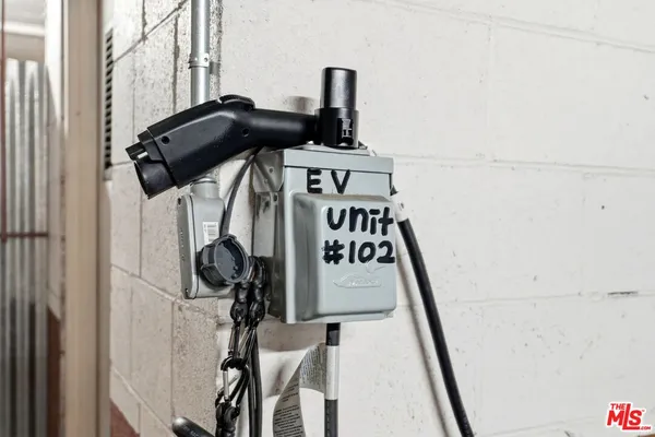 $5,500 | 1842 Greenfield Avenue, Unit 102, Los Angeles, CA 90025