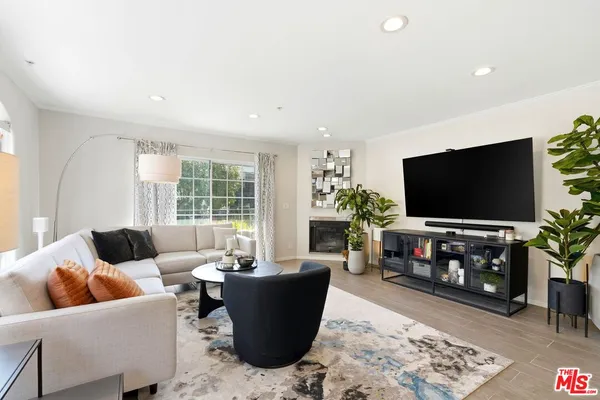 $5,500 | 1842 Greenfield Avenue, Unit 102, Los Angeles, CA 90025