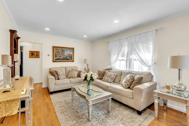 $815,000 | 20 Law Street, North Valley Stream, NY 11580