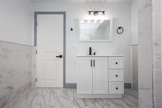 $1,500 | 30 Glenwood Avenue, Buffalo, NY 14209