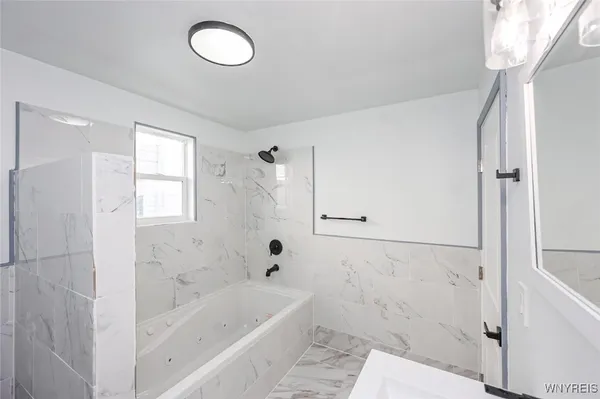 $1,500 | 30 Glenwood Avenue, Buffalo, NY 14209