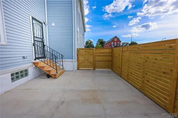 $1,500 | 30 Glenwood Avenue, Buffalo, NY 14209