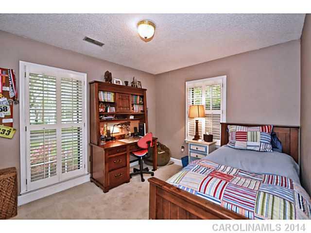 2333 Hamilton Mill Road Charlotte, NC 28270 - Photo 12 of 16 Gallery Image 12