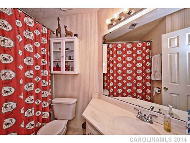 2333 Hamilton Mill Road Charlotte, NC 28270 - Photo 14 of 16 Gallery Image 14