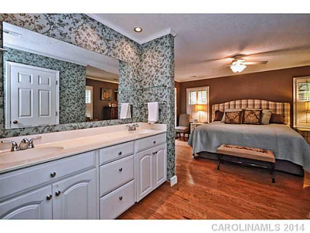 2333 Hamilton Mill Road Charlotte, NC 28270 - Photo 10 of 16 Gallery Image 10