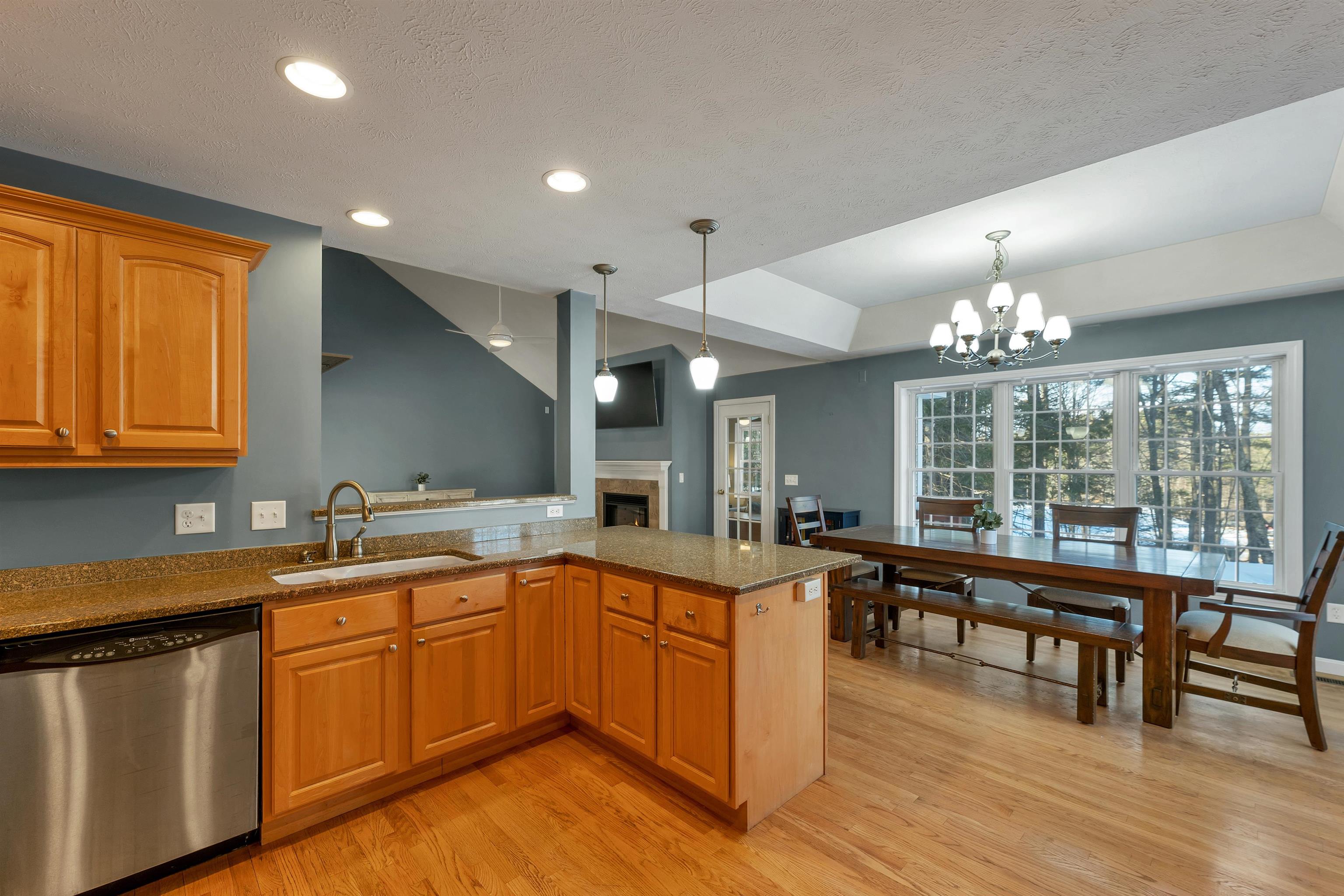 19 Sheffield Street Hudson, NH 03051 - Photo 16 of 51