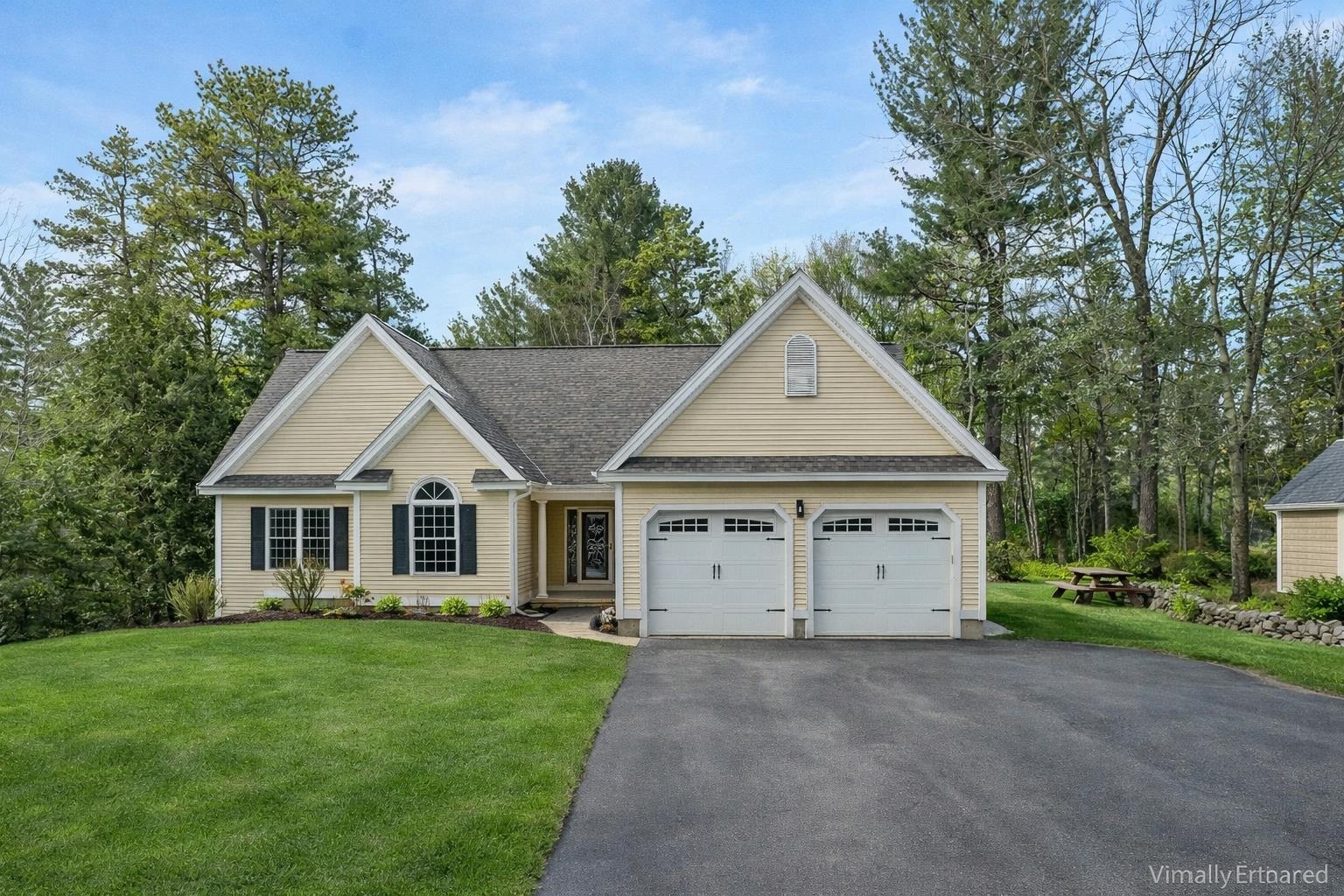 19 Sheffield Street Hudson, NH 03051 - Photo 2 of 51