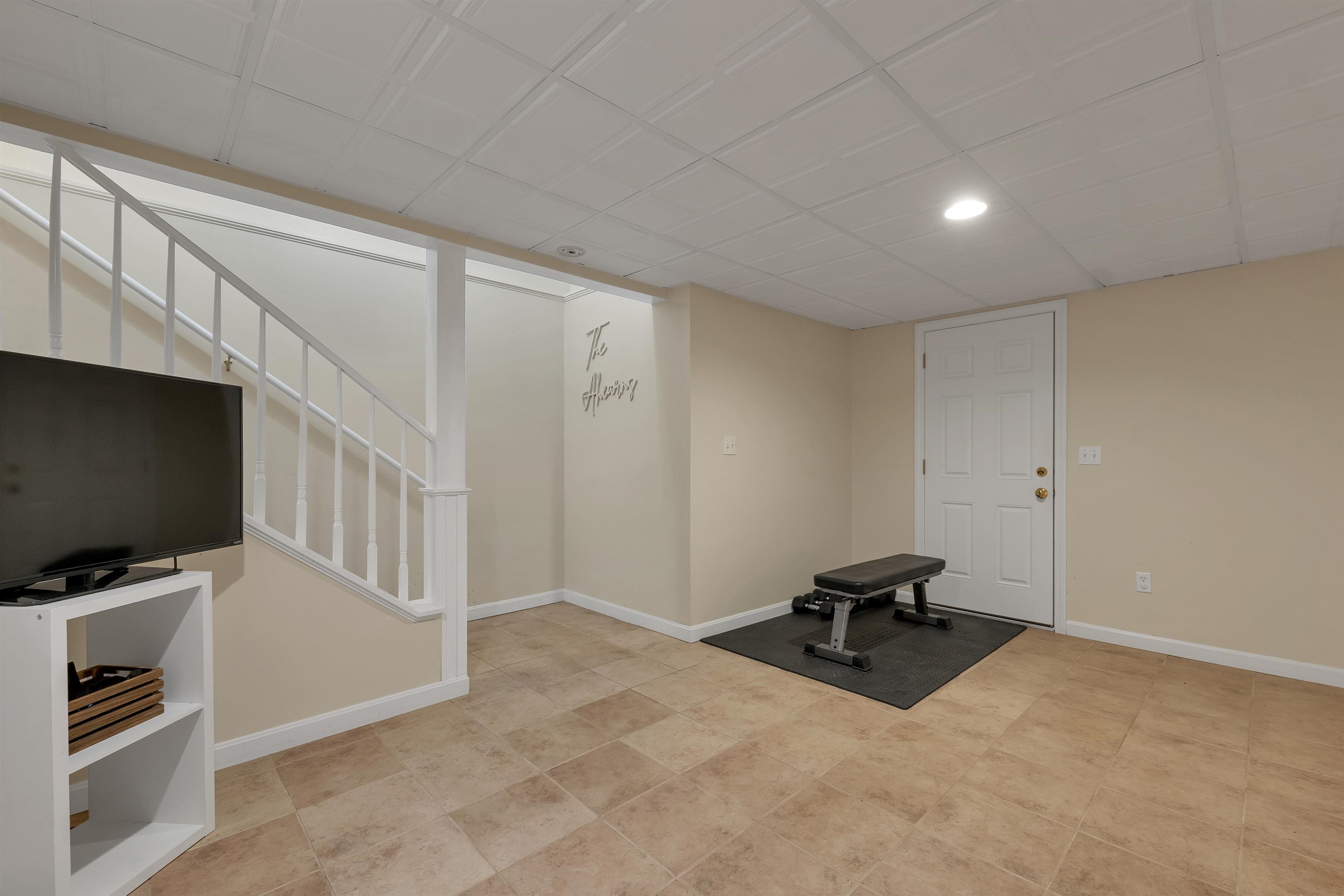 19 Sheffield Street Hudson, NH 03051 - Photo 32 of 51