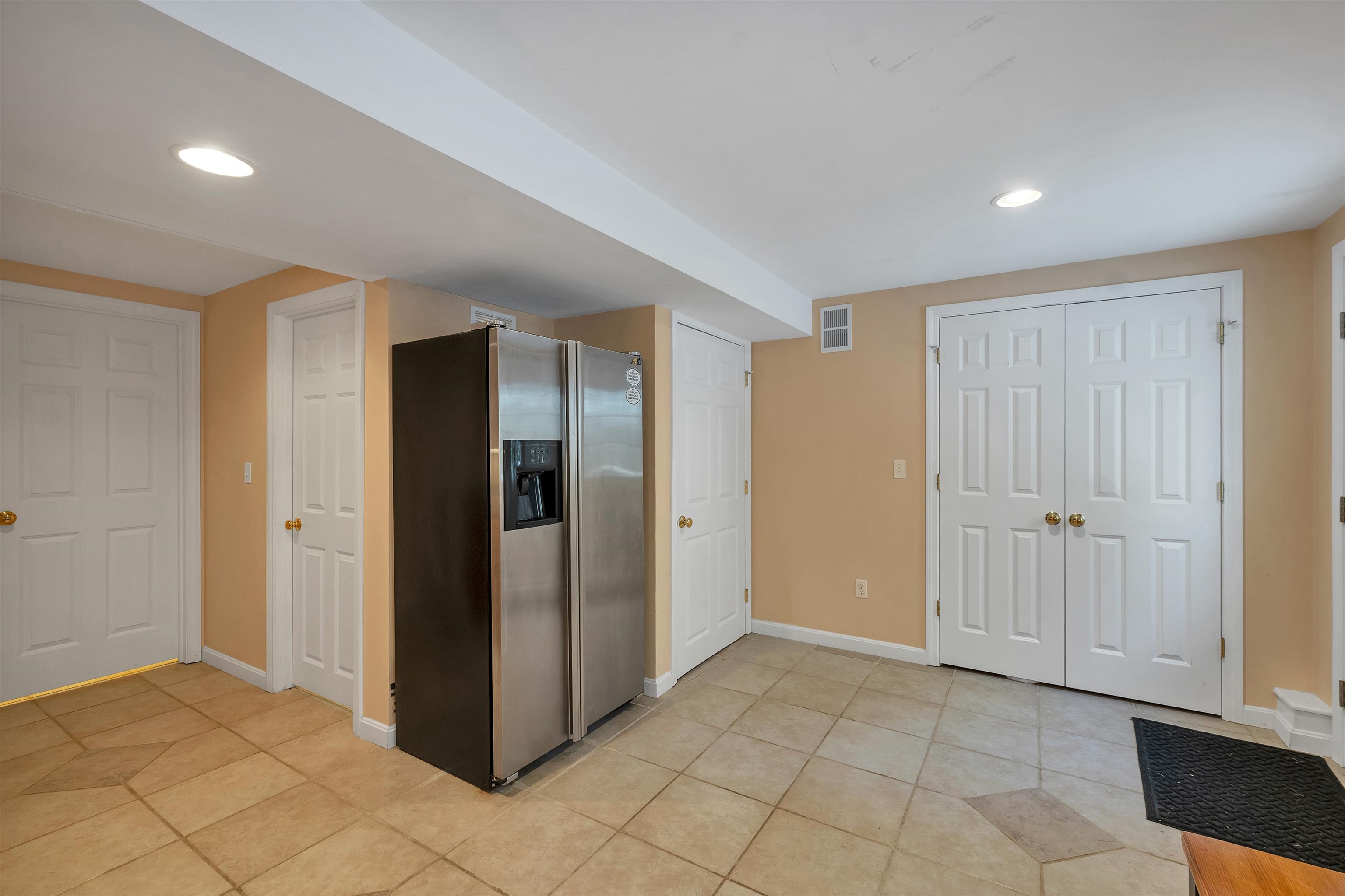 19 Sheffield Street Hudson, NH 03051 - Photo 35 of 51