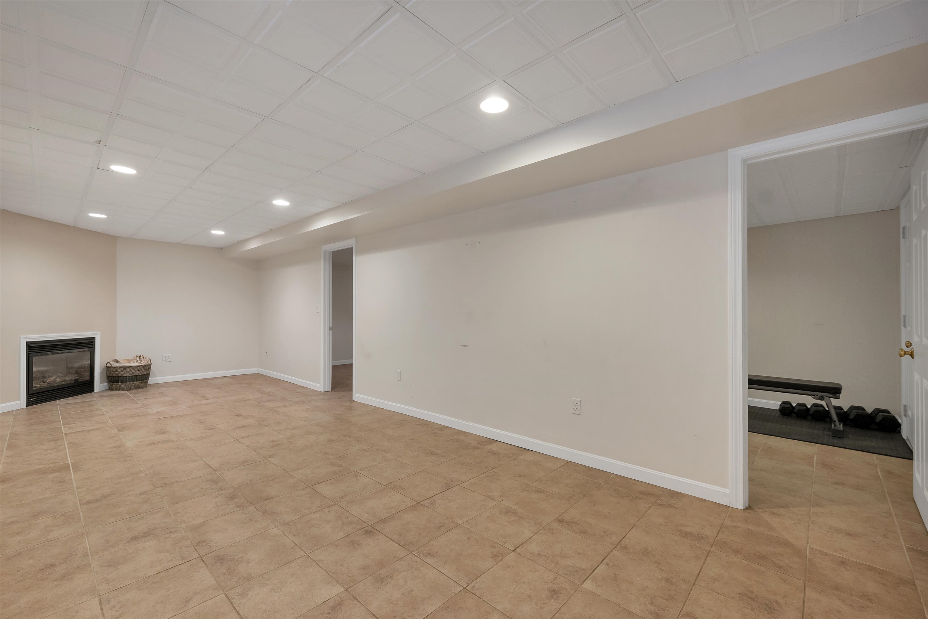 19 Sheffield Street Hudson, NH 03051 - Photo 37 of 51