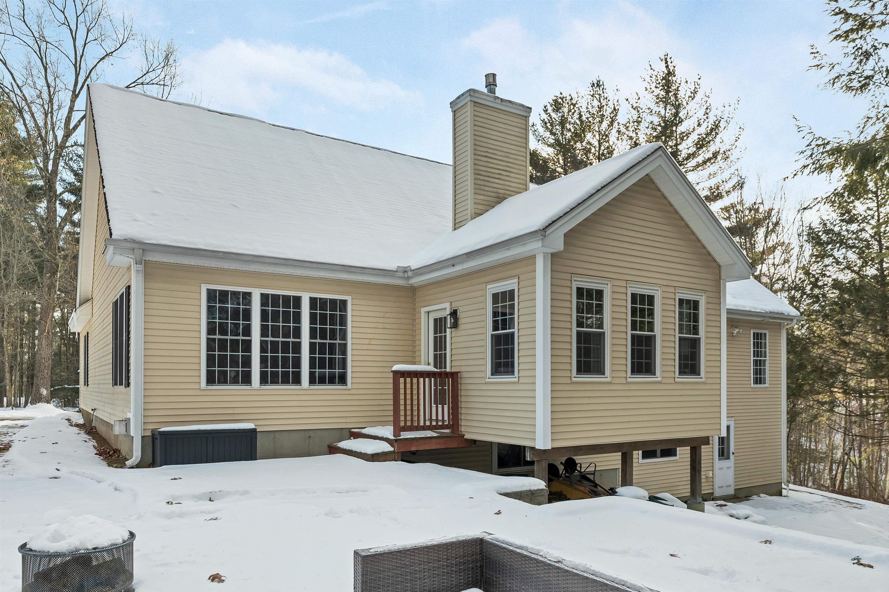 19 Sheffield Street Hudson, NH 03051 - Photo 47 of 51