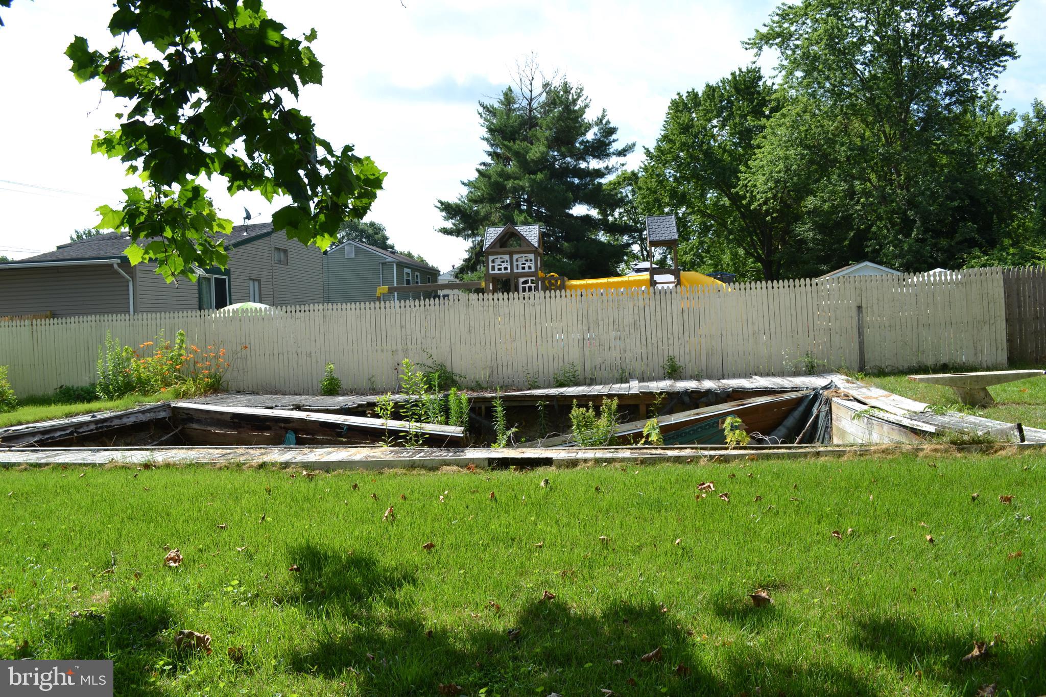 325 Jackson Road Mantua, NJ 08051 - Photo 8 of 39 AS-IS pool