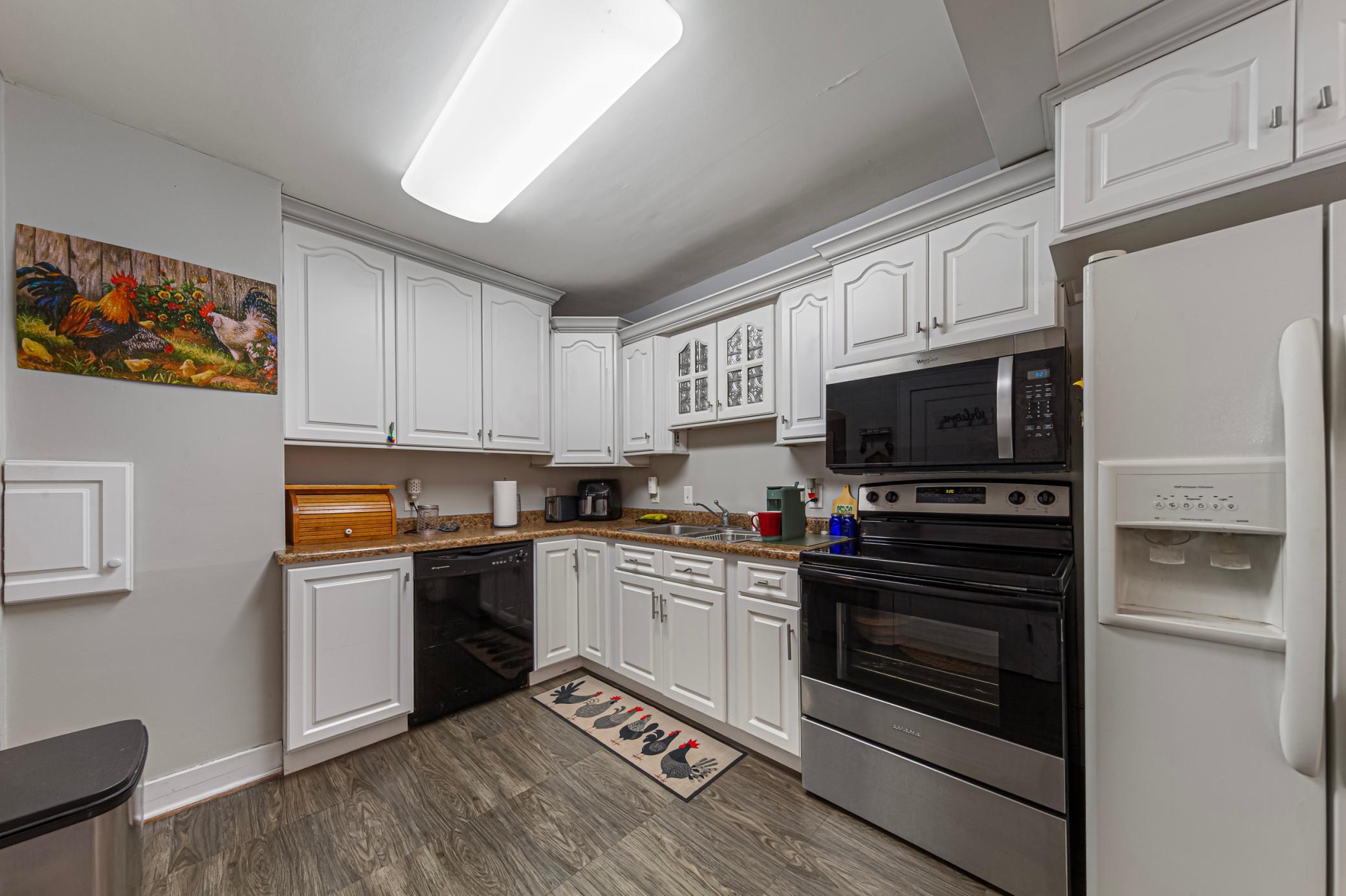 910 8th Avenue Southwest Austin, MN 55912 - Photo 9 of 24