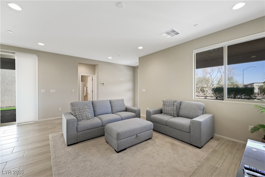1091 East Sunset Road Henderson, NV 89011 - Photo 14 of 40 Gallery Image 14