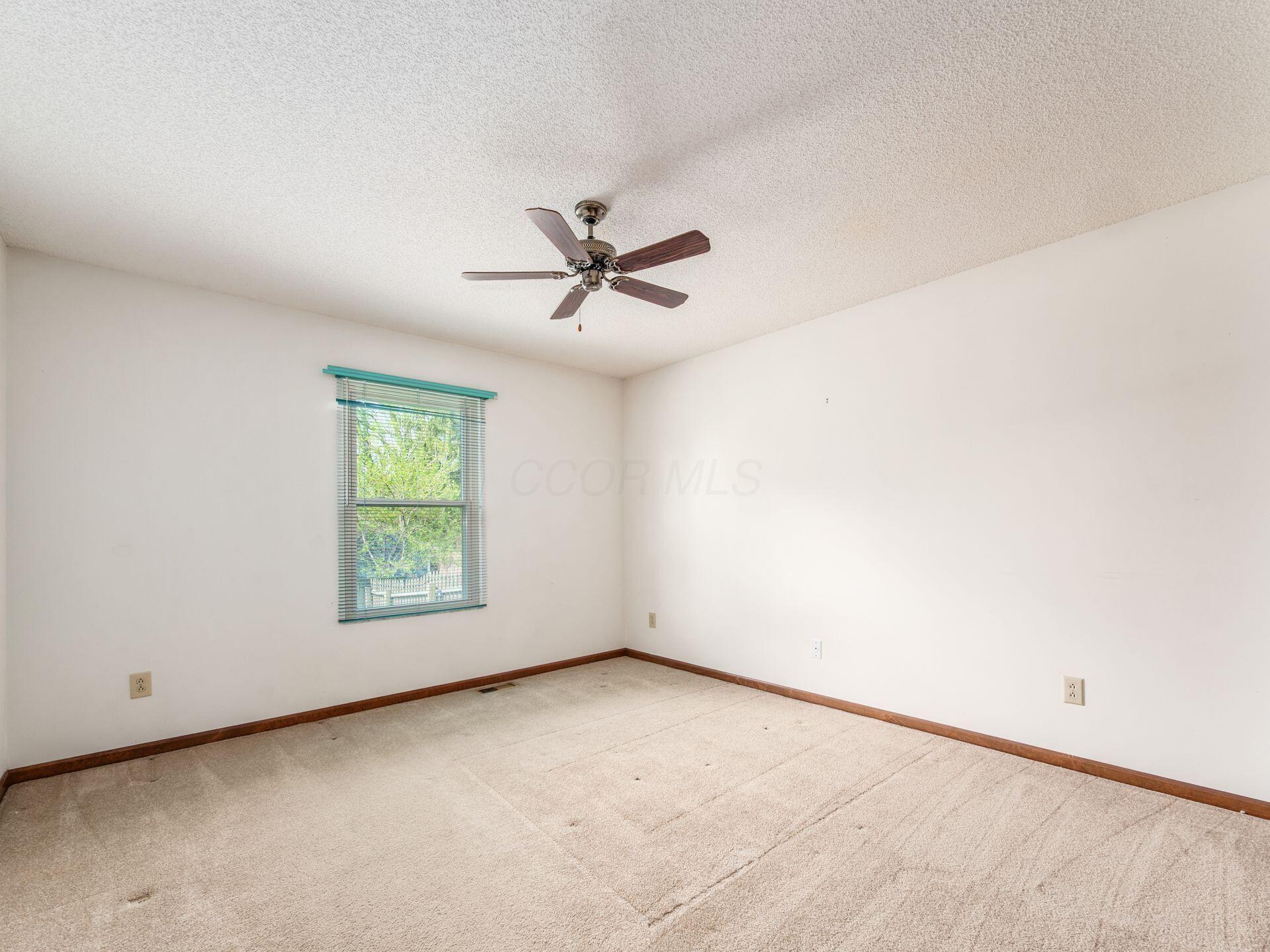 1545 Raspberry Run Drive Columbus, OH 43204 - Photo 20 of 36 023_ Dr Columbus OH 43204 USA