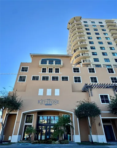 $1,750 | 4242 Northwest 2nd Street, Unit 713, Miami, FL 33126