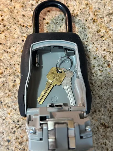 $1,750 | 4242 Northwest 2nd Street, Unit 713, Miami, FL 33126