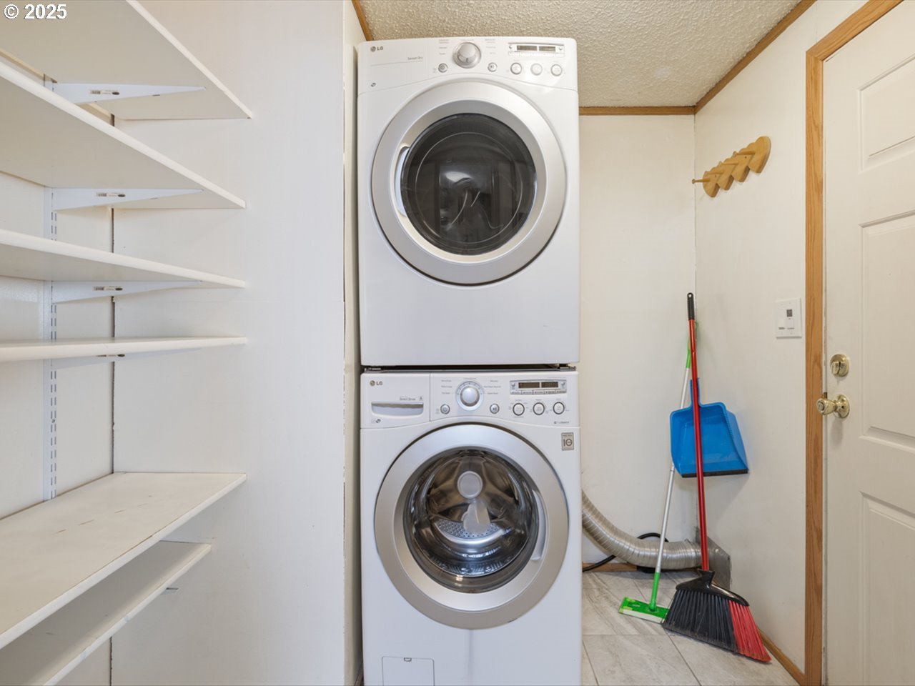 388 Southwest Butterfield Place Corvallis, OR 97333 - Photo 23 of 26