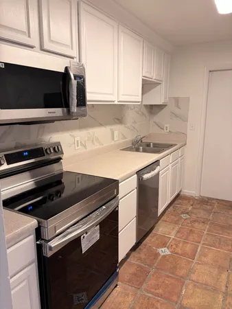 $2,499 | 213 Southeast 9th Street, Delray Beach, FL 33483