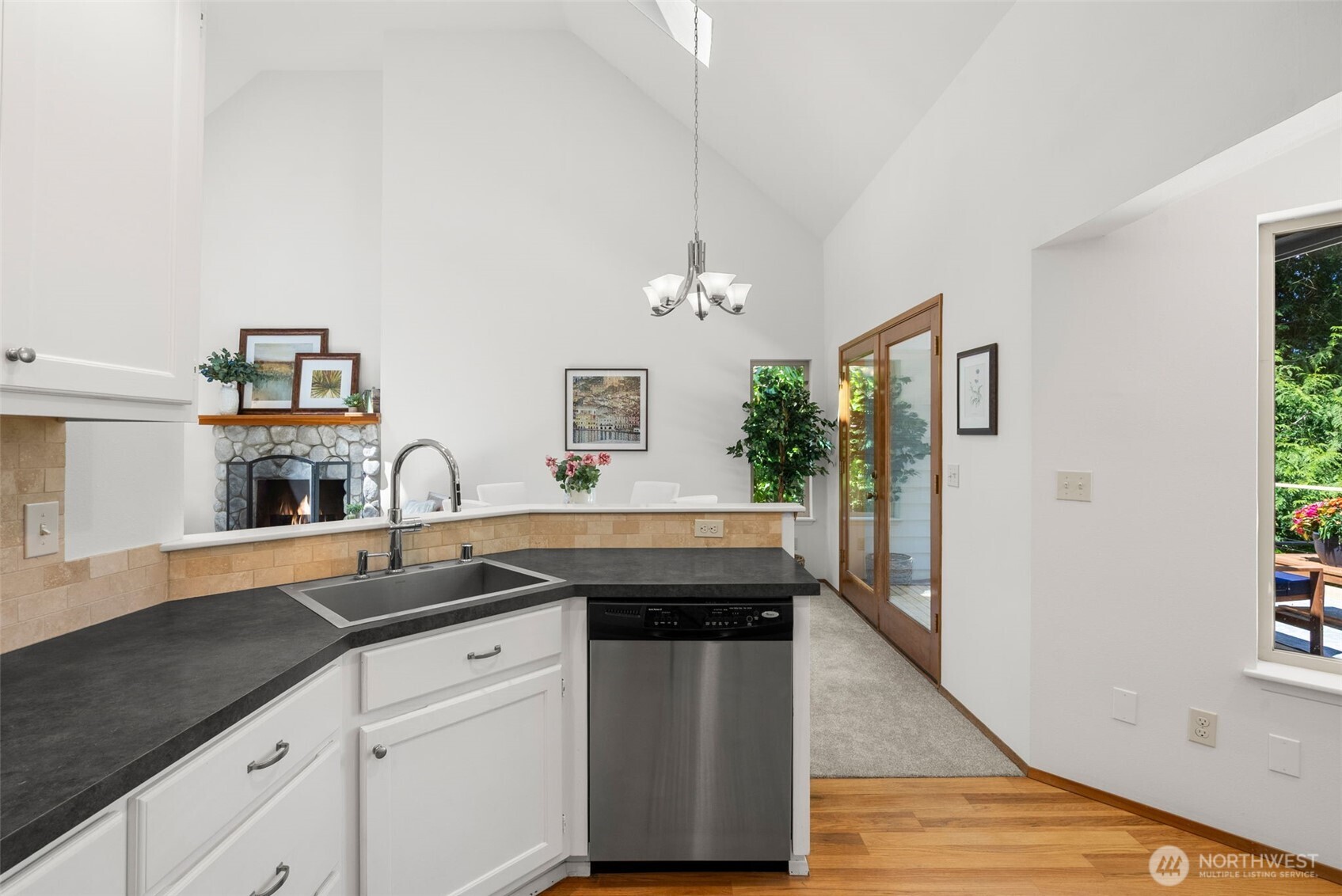 10109 Northeast Knight Road Bainbridge Island, WA 98110 - Photo 11 of 37 Gallery Image 11