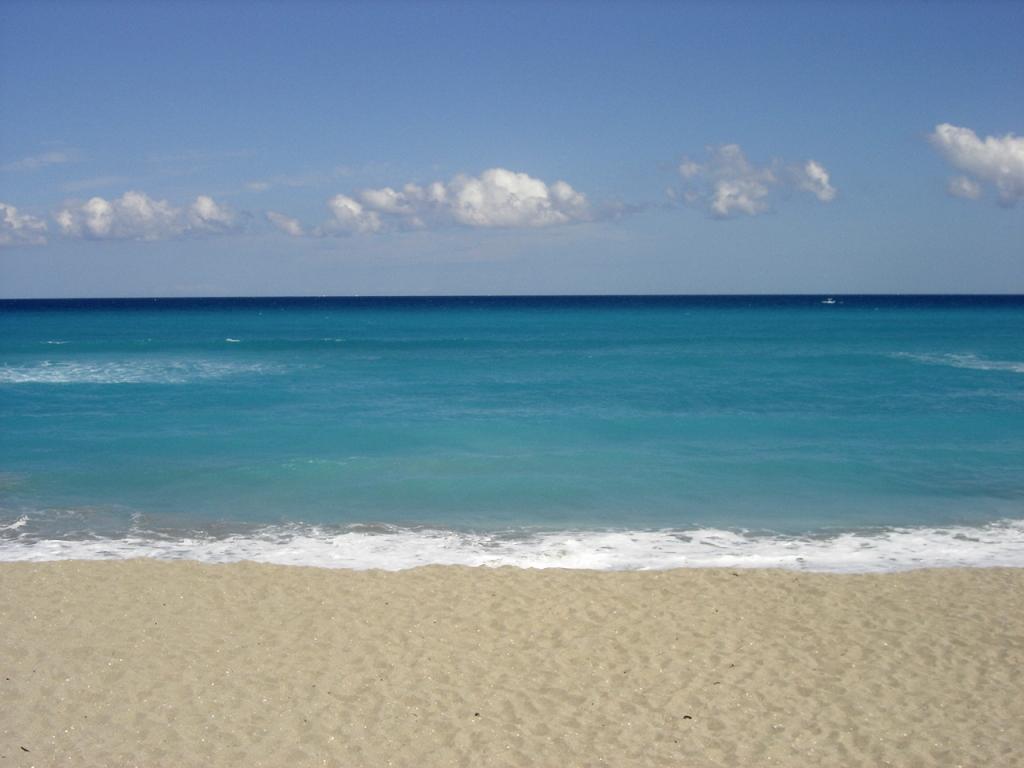 1112 Keystone Drive, Unit C Jupiter, FL 33458 - Photo 33 of 34 Jupiter Beach