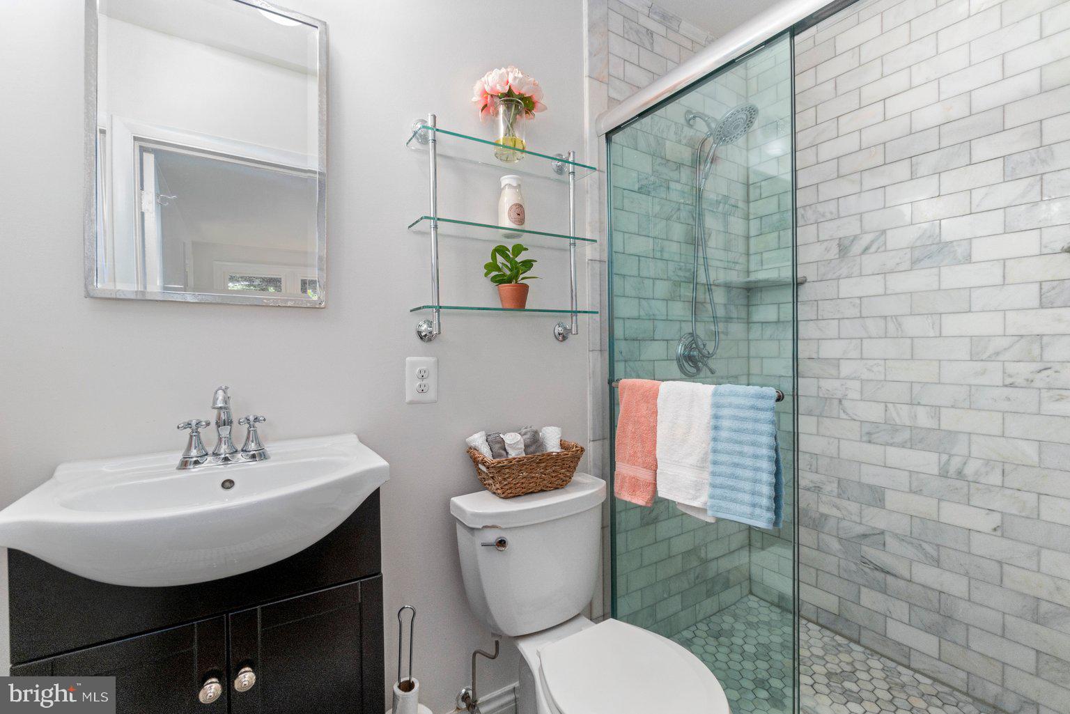 2014 Rollingwood Road Baltimore, MD 21228 - Photo 28 of 40 Updated master bedroom bath w/beautiful tile work