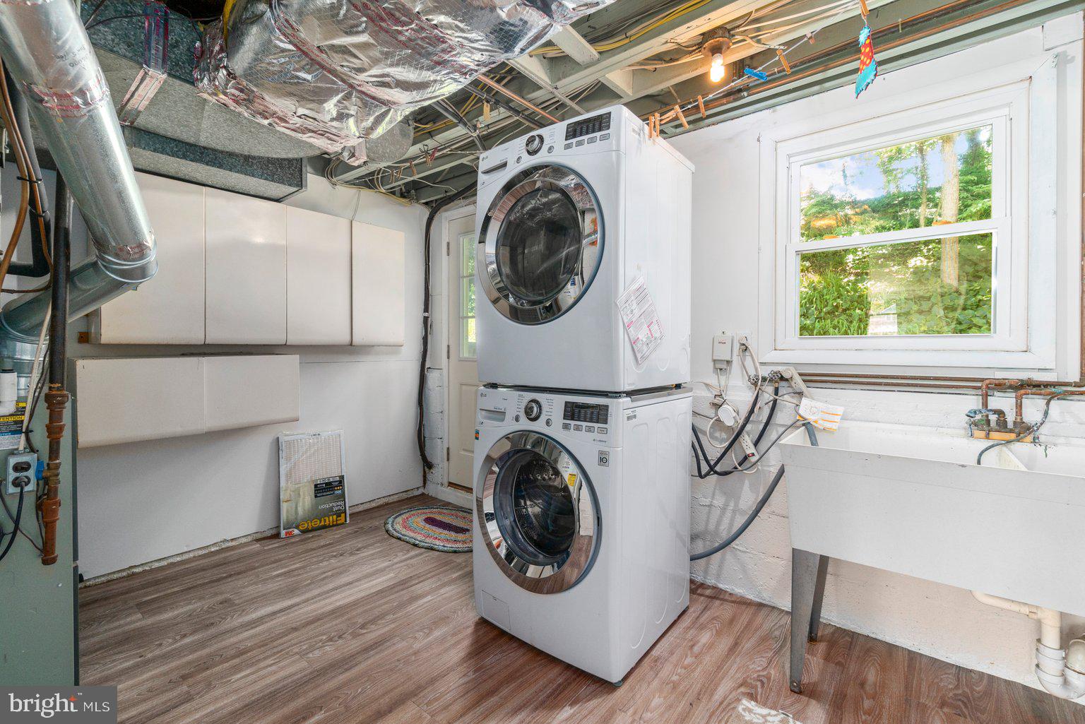 2014 Rollingwood Road Baltimore, MD 21228 - Photo 36 of 40 Spacious laundry room w/NEW flooring 6/21