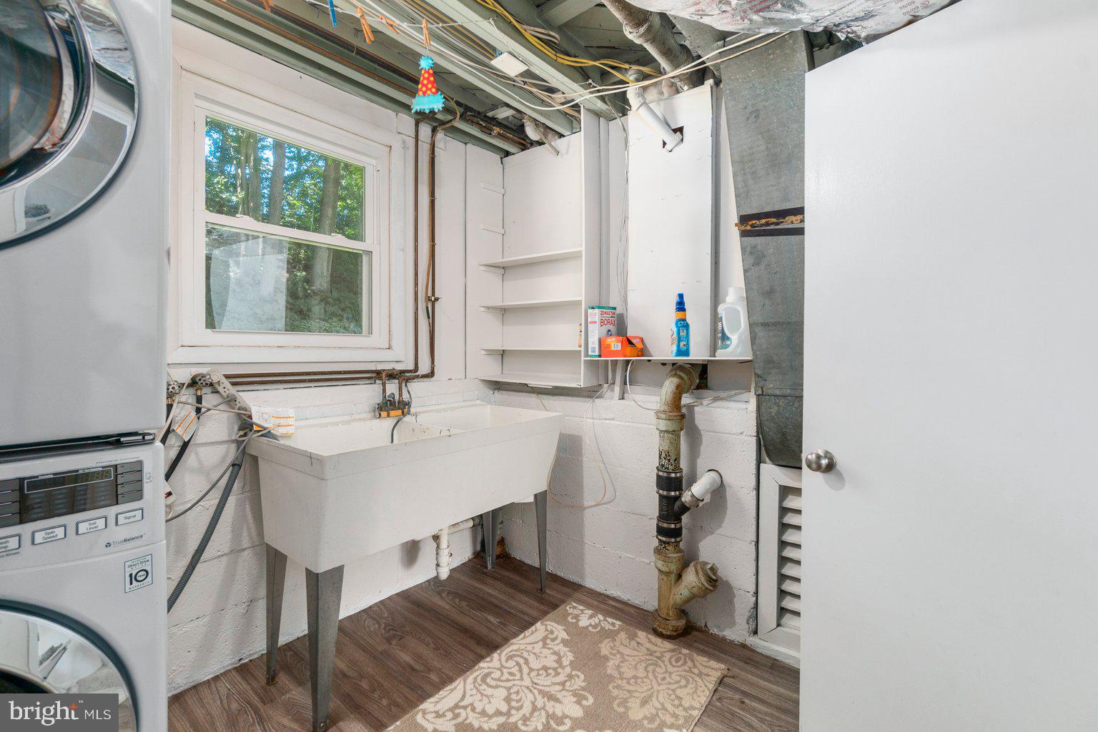 2014 Rollingwood Road Baltimore, MD 21228 - Photo 37 of 40 Washer & dryer included