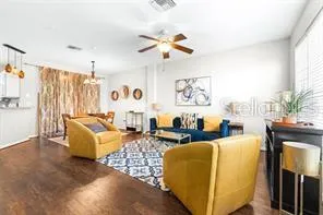 $1,800 | 2228 Golden Oak Lane, Valrico, FL 33594