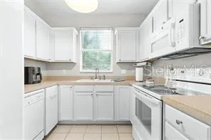 $1,800 | 2228 Golden Oak Lane, Valrico, FL 33594