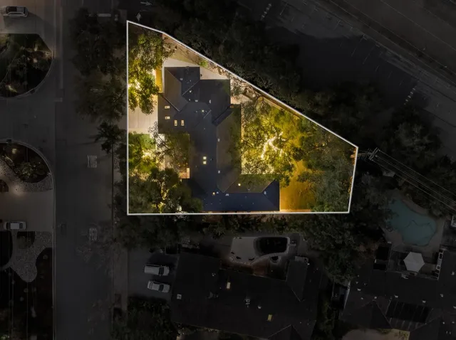 $3,995,888 | 13010 Glen Brae Drive, Saratoga, CA 95070