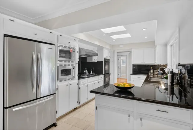 $3,995,888 | 13010 Glen Brae Drive, Saratoga, CA 95070