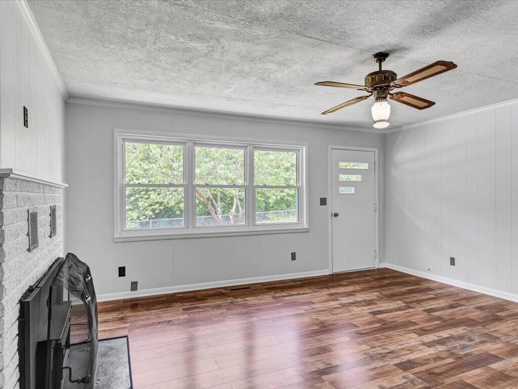 998 Burchfield Road Dandridge, TN 37725 - Photo 6 of 30 998 Burchfield - 6
