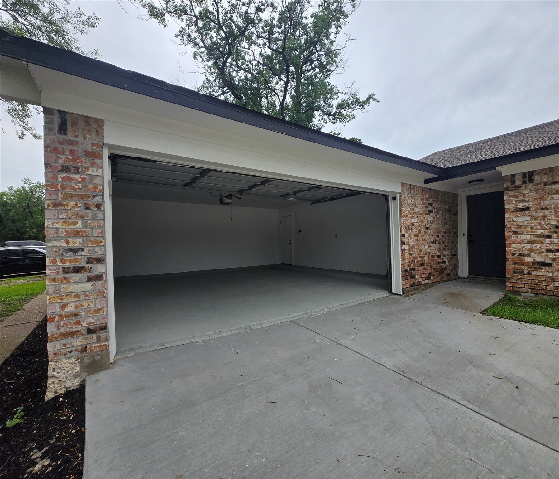 6502 Trail Valley Way Houston, TX 77086 - Photo 5 of 24 a view of empty room
