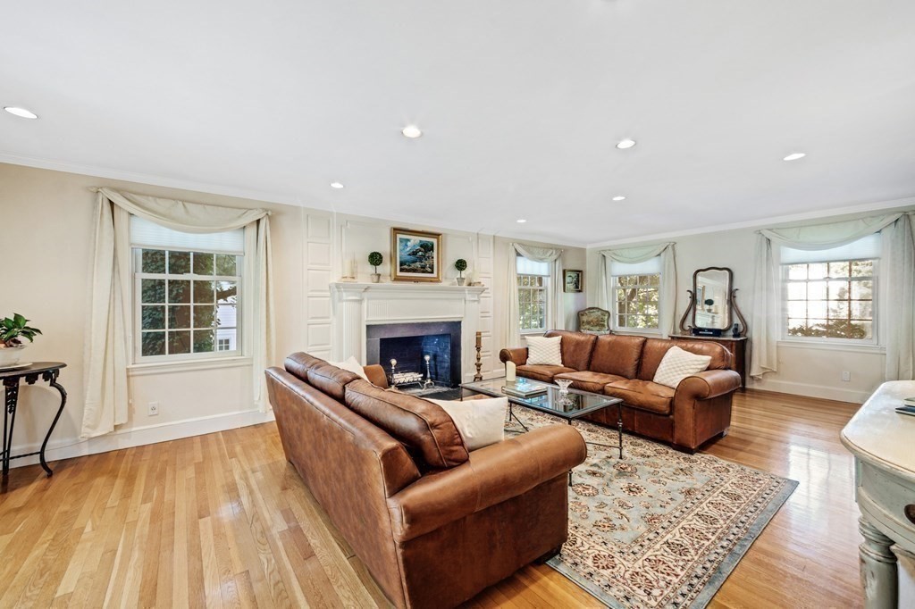 32 Pickwick Road Newton, MA 02465 - Photo 12 of 34