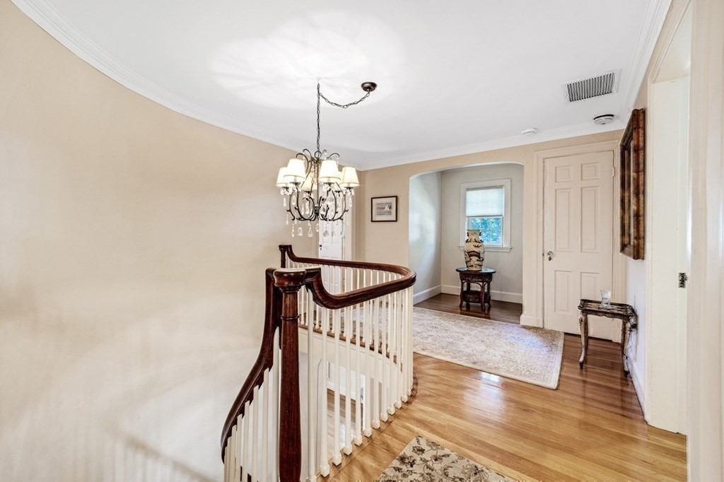 32 Pickwick Road Newton, MA 02465 - Photo 16 of 34