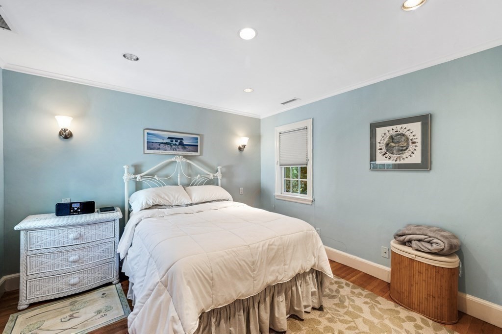 32 Pickwick Road Newton, MA 02465 - Photo 19 of 34