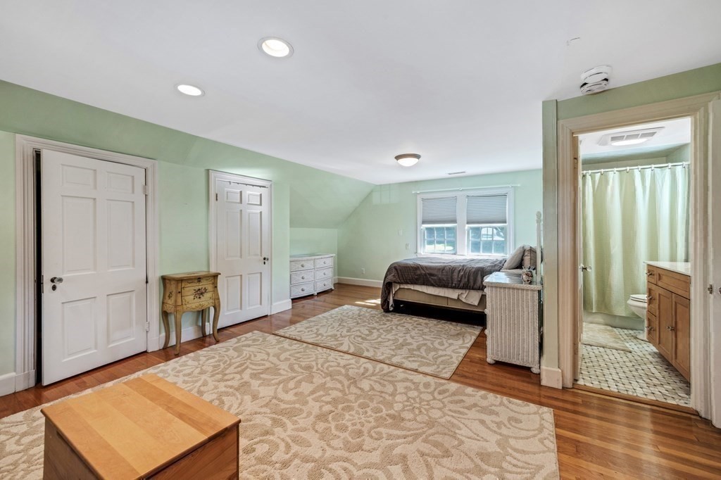 32 Pickwick Road Newton, MA 02465 - Photo 23 of 34