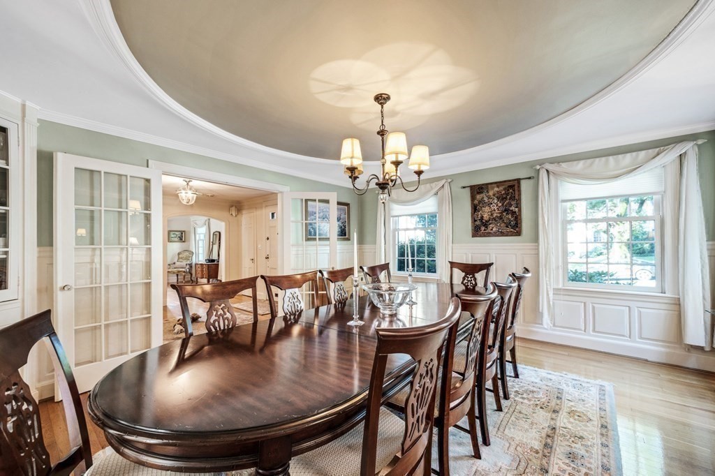 32 Pickwick Road Newton, MA 02465 - Photo 10 of 34