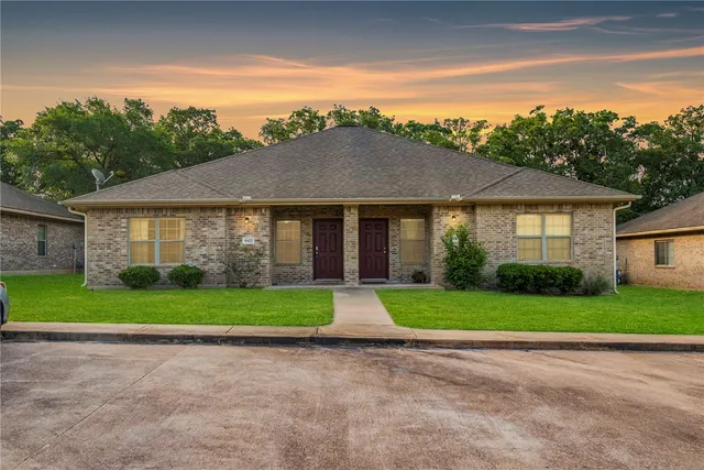 $1,800 | 4451 Reveille Road, College Station, TX 77845