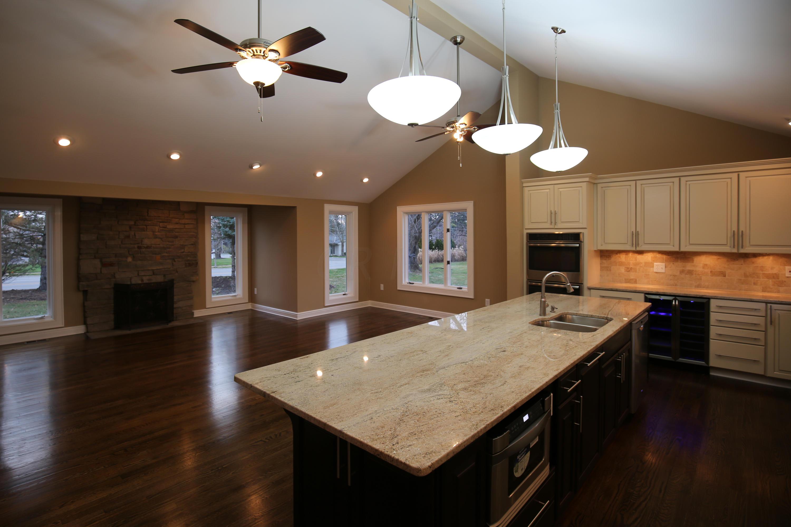 1850 McCoy Road Columbus, OH 43220 - Photo 3 of 54 Gallery Image 3