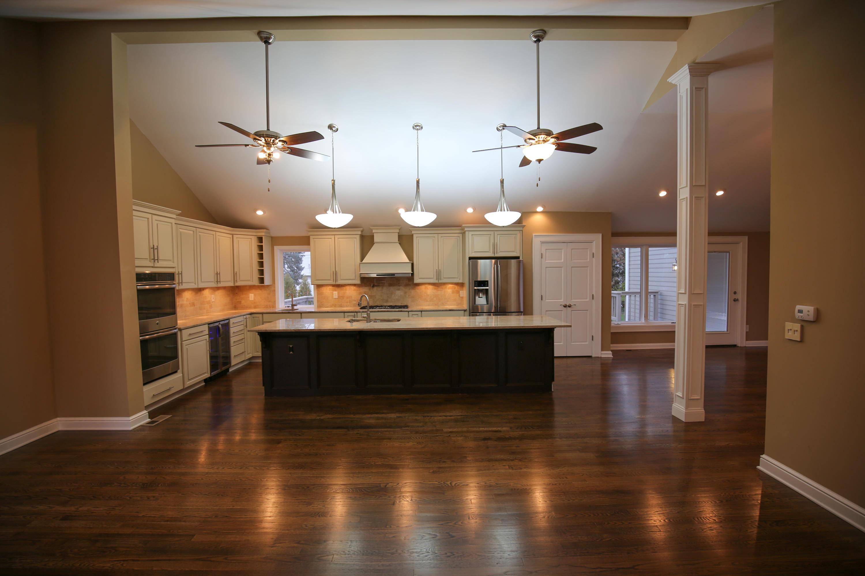 1850 McCoy Road Columbus, OH 43220 - Photo 5 of 54 Gallery Image 5