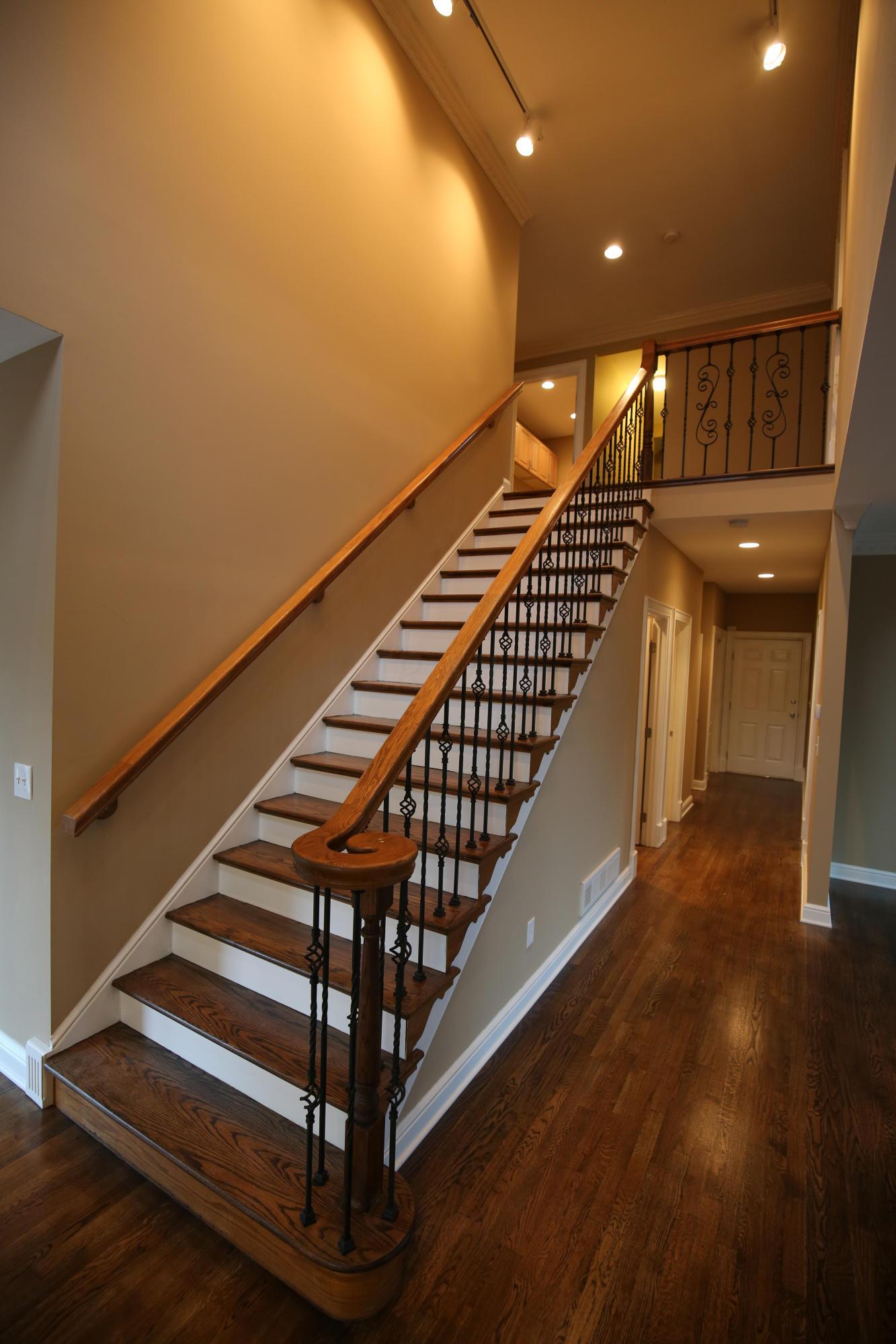 1850 McCoy Road Columbus, OH 43220 - Photo 6 of 54 Gallery Image 6