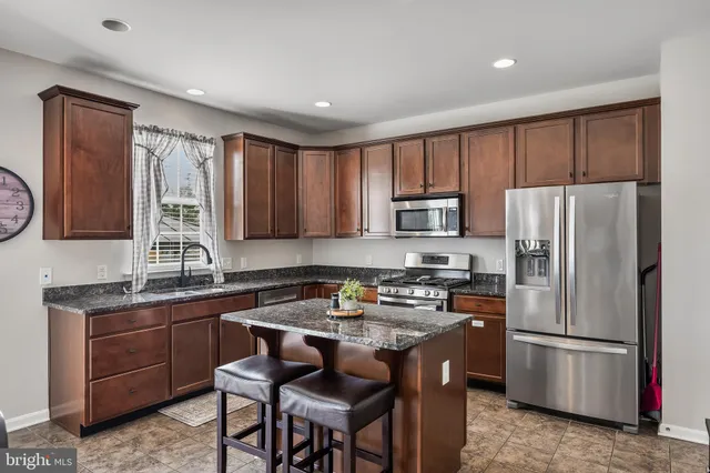 $665,000 | 400 Szypulski Lane, Florence, NJ 08518