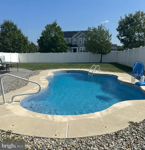 $665,000 | 400 Szypulski Lane, Florence, NJ 08518