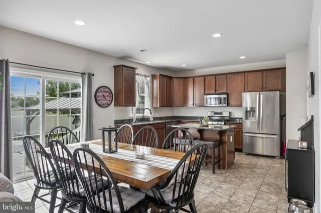 $665,000 | 400 Szypulski Lane, Florence, NJ 08518