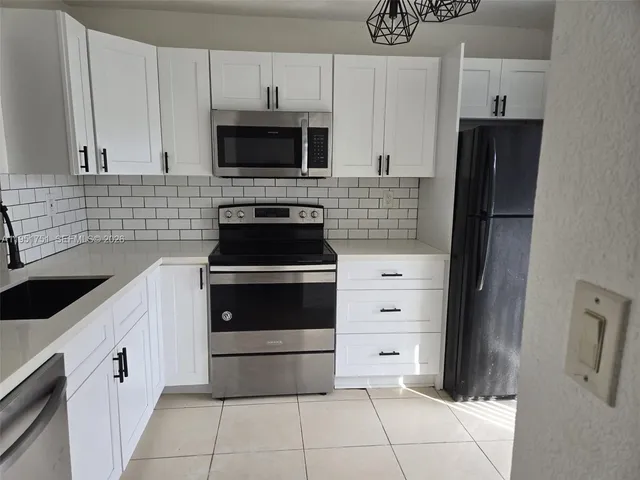 $2,250 | 10301 Northwest 33rd Street, Unit 12, Coral Springs, FL 33065