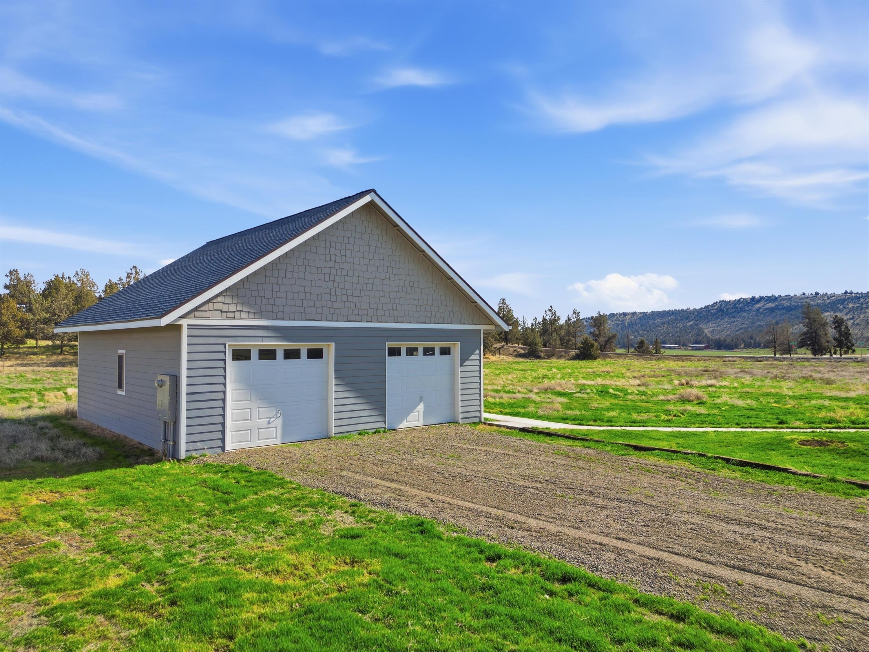 8905 Northwest Elizabeth Way Prineville, OR 97754 - Photo 6 of 45 40-2875652_8905_nw_elizabeth_way_-_sonya